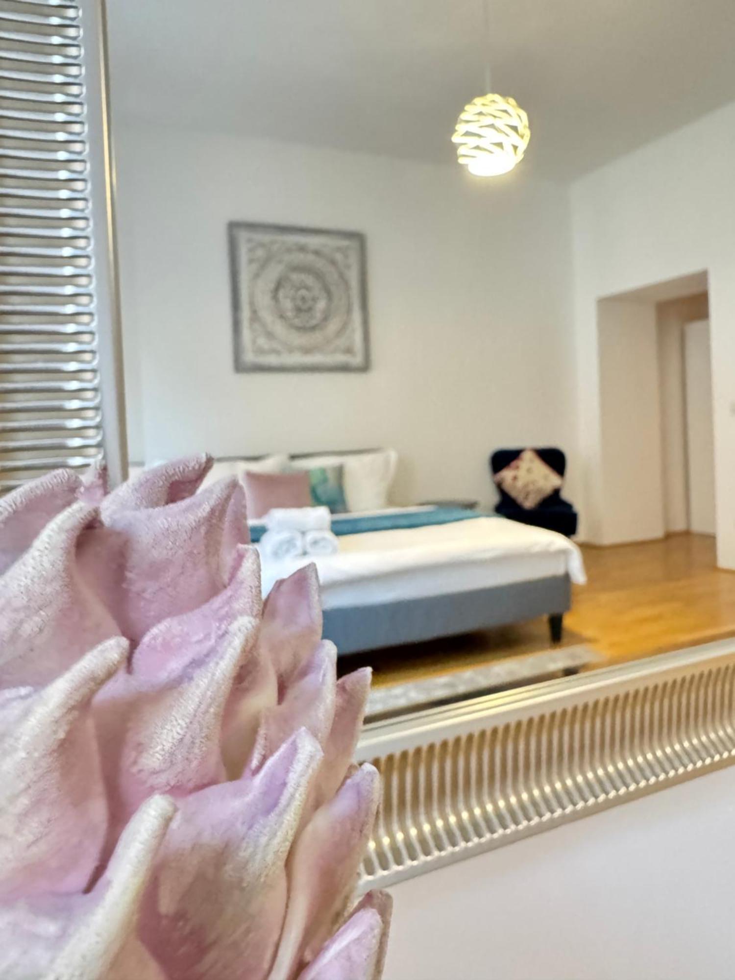 Charming Flat & Balcony Near Central Station L Bg5 Vienna Luaran gambar