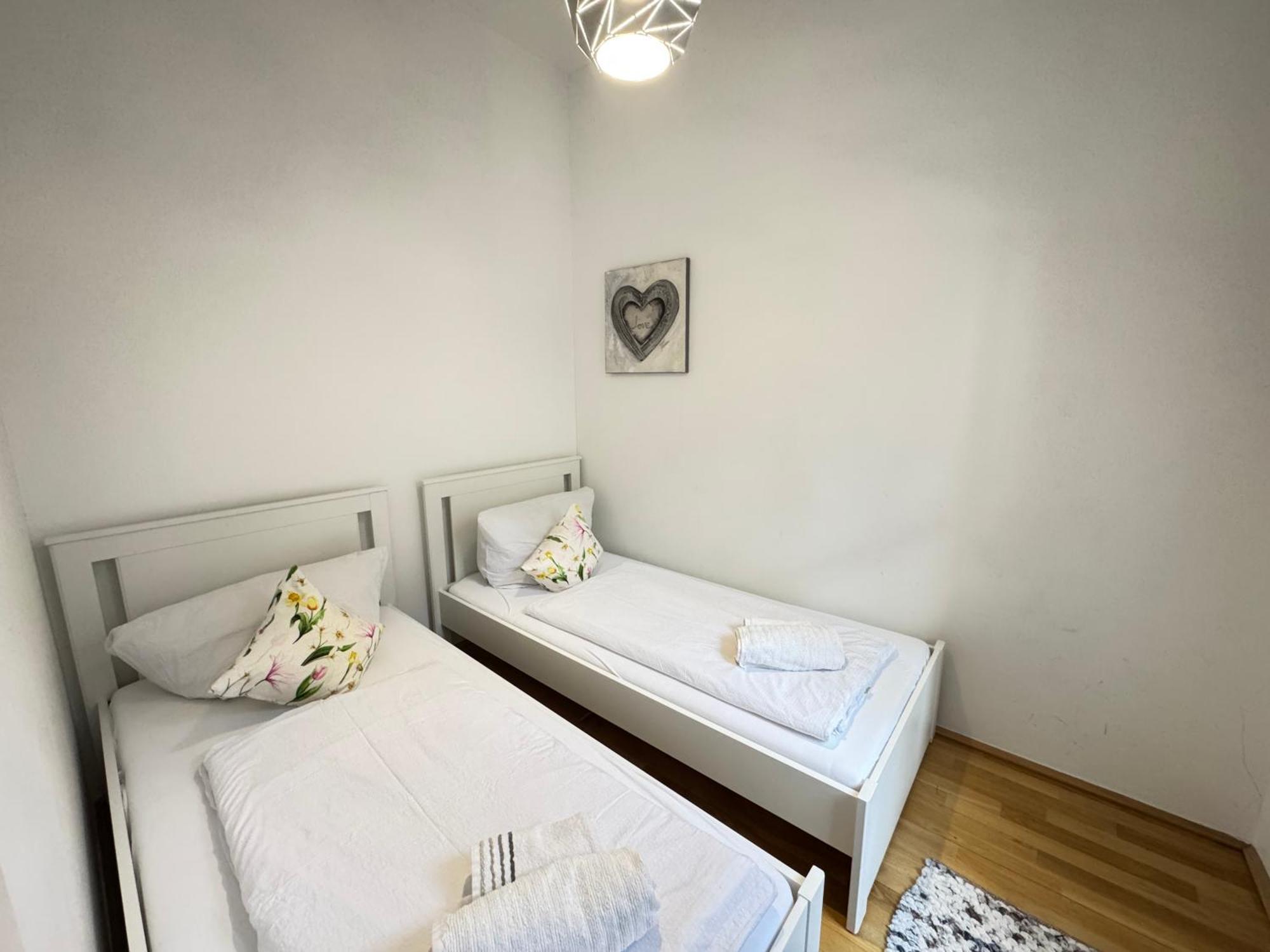 Charming Flat & Balcony Near Central Station L Bg5 Vienna Luaran gambar